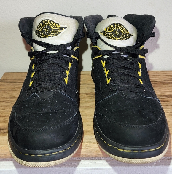 Air Jordan Sixty Club Black/yellow Taxi 353790-050 Mens Sz 11 main image 5